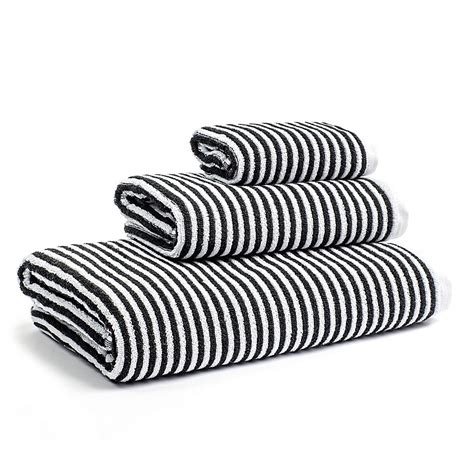 Black and White Bath Towels: The Secret to Creating a Luxurious Spa Experience at Home