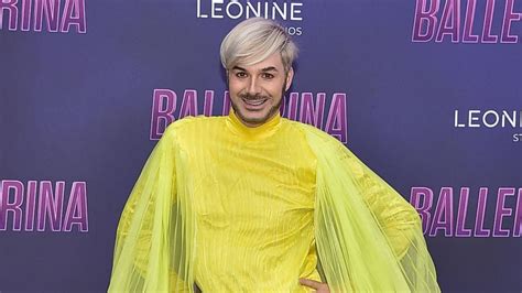 Sam Dylan Social Media
