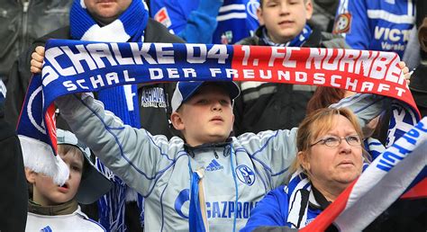 Schalke-FCN-Fans