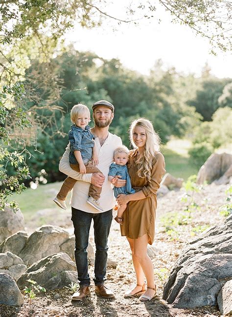 Cozy Family Photoshoot Earthy