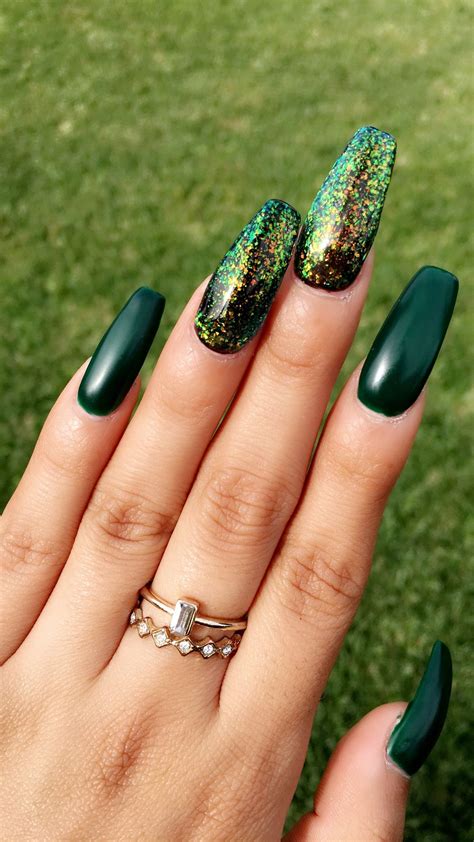 Glittering Green Nails