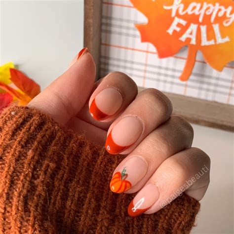 Pumpkin Patch-Inspired Nails