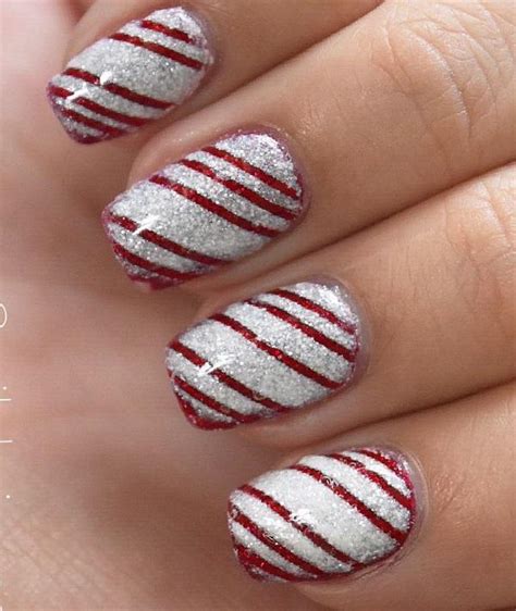 Red and Green Stripes Nail Art